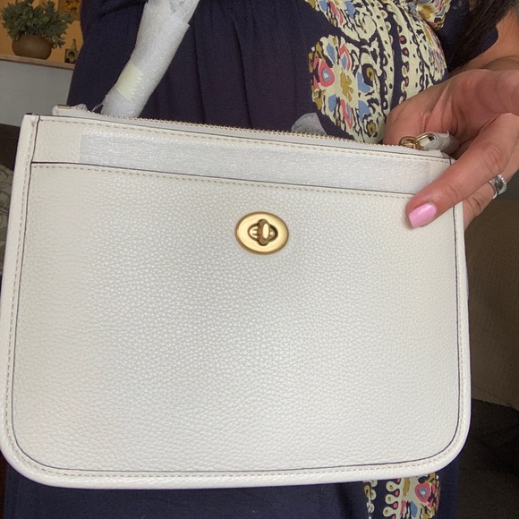 Authentic COACH 1941 Pebbled metallic gold leather 2 zip/Snap/Turnlock Crossbody - Picture 15 of 16